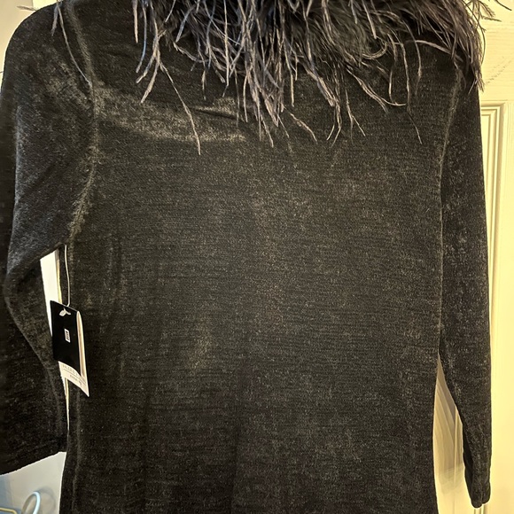 NWT Valerie Stevens Cheyenne Soft Sweater with detachable feather collar! - Picture 5 of 7